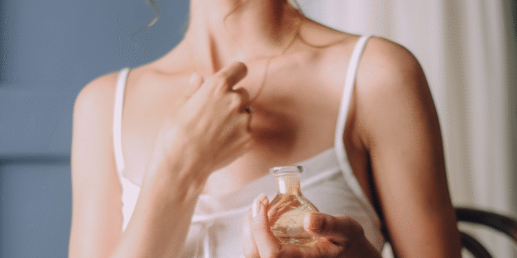 Perfumes femininos da Natura que vão grudar na sua pele no Ano Novo