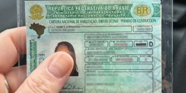 Saiba quem foram os 1.500 motoristas com suspensão urgente da CNH