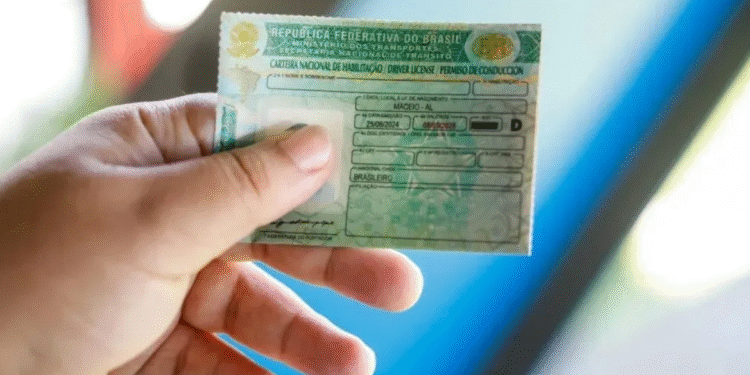 Se essa lei for aprovada, seu jeito de dirigir pode te fazer perder a CNH e gerar uma multa de R$ 3 mil