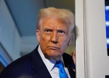 Todo mundo precisa seguir essas novas regras para ter a cidadania nos EUA