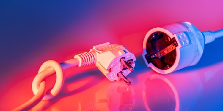 Brasileiros foram pegos de surpresa com comunicado sobre apagão geral nessa quarta-feira (26/11)