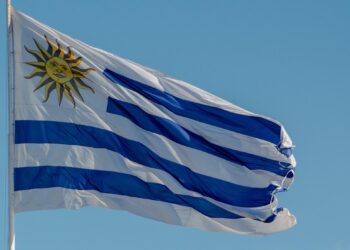 Uruguai vira destino para brasileiros que querem fugir de impostos altos