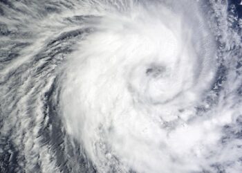 Regiões com alerta vermelho para ciclone que causa tempestades