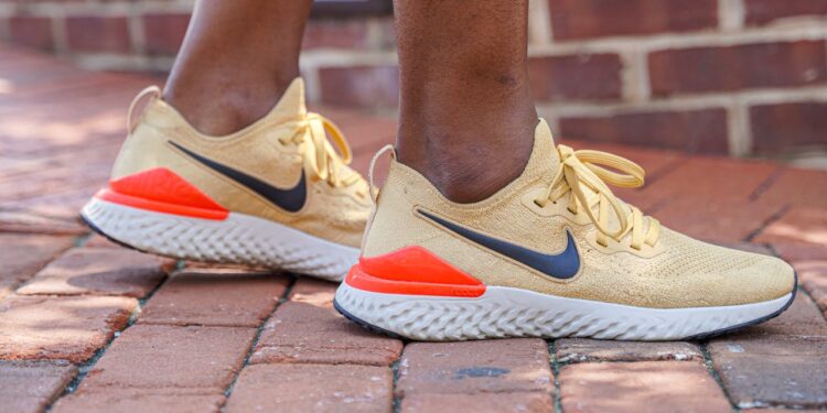 Black Friday derruba preços da Nike: até 70% off em tênis e artigos de corrida