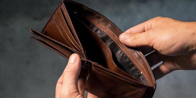 Clientes da Caixa e Banco do Brasil com nome sujo precisam saber disso