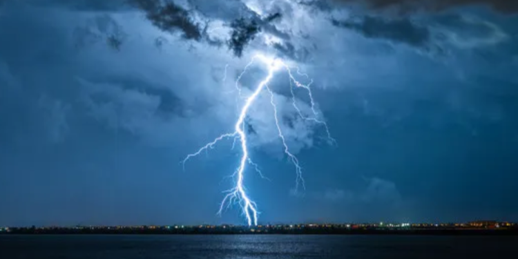 166 municípios estão em alerta máximo no Sul do Brasil e podem sofrer grandes com tempestades