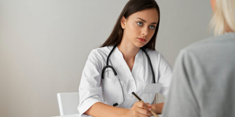 Atestados médicos em 2026: novas regras entram em vigor e podem surpreender muita gente