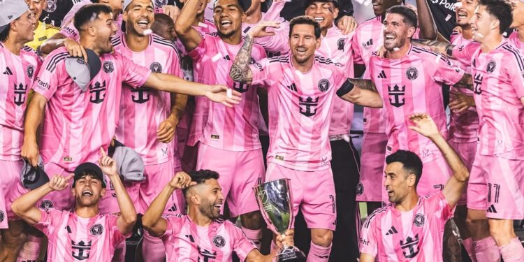 Aos 38 anos, Lionel Messi venceu título que CR7 nunca ganhou na carreira