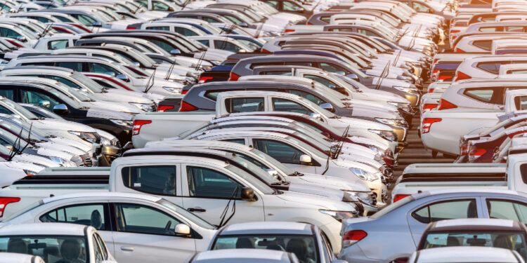 Taxas vão subir e carros devem ficar mais caros no Brasil em 2026