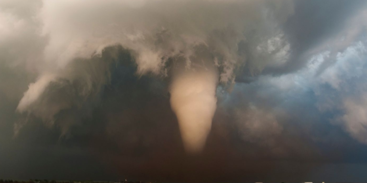 Após São Paulo enfrentar tempestades, cidade do interior paulista entra em alerta para possível tornado