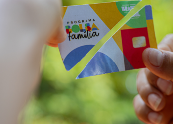 Brasileiros estão sendo alertados sobre 4 ações que já suspenderam o Bolsa Família de 76 mil famílias