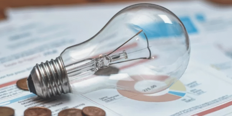 Brasileiros que se enquadrarem nessas regras podem receber até 100% de desconto na conta de luz em dezembro
