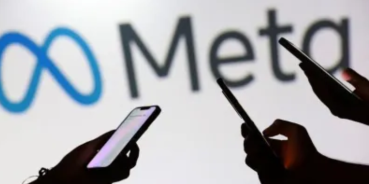 Dono do WhatsApp, Mark Zuckerberg cogita encerrar serviço no mundo todo