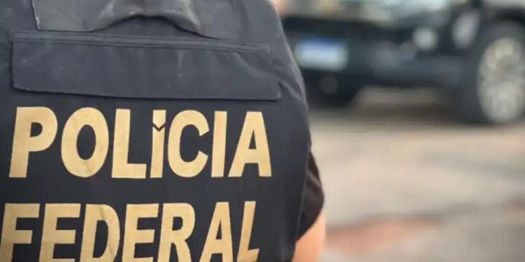 Enquanto cumpre prisão, brasileiro recebeu salário de mais de R$ 100 mil do governo