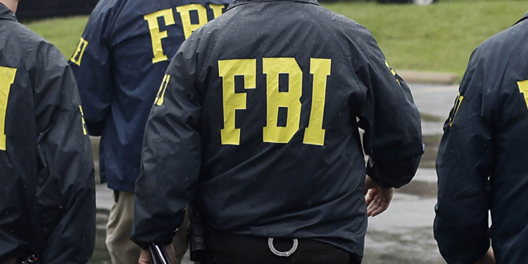 FBI emite comunicado grave para todos os usuários de iPhone e Android