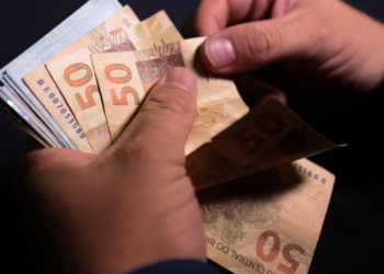 Governo libera surpresa de Natal e trabalhadores receberão bônus no salário em 19/12