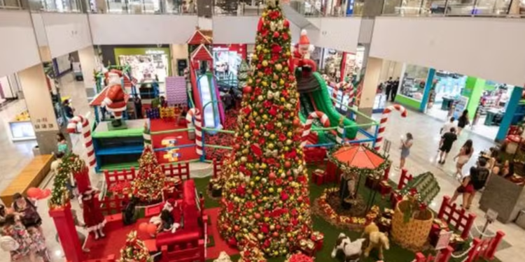 Shoppings anunciam horários estendidos para atender à demanda de Natal