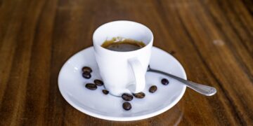Beber café todos os dias pode te dar mais tempo de vida, aponta estudo