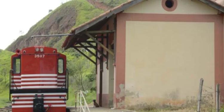 Trem histórico que estava desativado há 30 anos retorna e conectará 2 estados