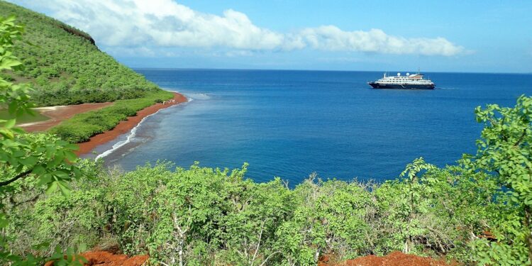 O único país da América do Sul conhecido como “os 4 mundos”: possui ilhas, litoral, selva e serra