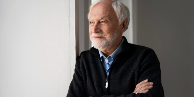 Aposentados que recebem 1 salário mínimo terão que arcar com dívida mensal de R$ 121,57