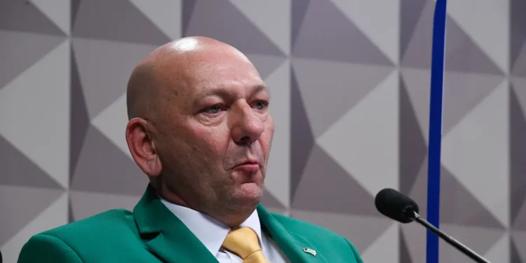 Luciano Hang entra em desespero com avanço da nova rival da Havan no Brasil