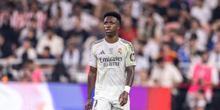 Após Paquetá, Vini Jr confirma retorno ao Flamengo