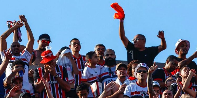 Torcedores do São Paulo recebem alerta urgente sobre o rebaixamento do clube em 2026