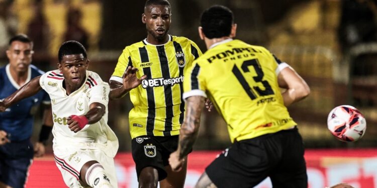 Flamengo recebeu alerta sobre risco de rebaixamento e terá que “desmontar” o time para se salvar