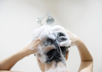 Site elege os 10 shampoos mais eficazes contra queda de cabelo