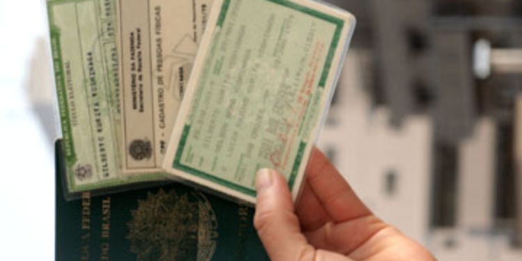 Além da CNH, brasileiros vão poder solicitar mudanças em quase todos os outros documentos