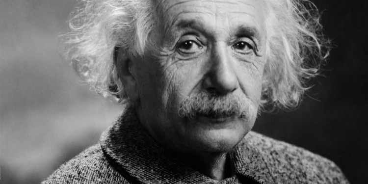 Após décadas de estudo, cientistas descobriram que Einstein estava errado e seu “maior rival” tinha razão