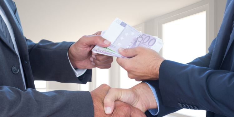 Família mais poderosa do país está oferecendo emprego de R$ 200 mil e já anunciou os requisitos