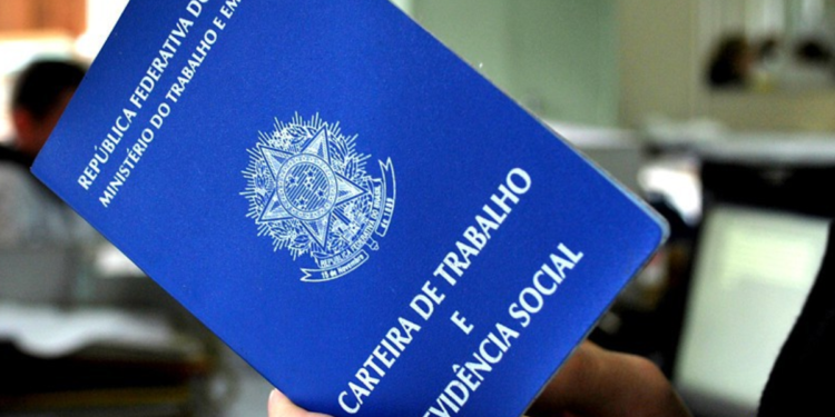 Novo programa do Governo vai empregar jovens que nunca tiveram experiência profissional