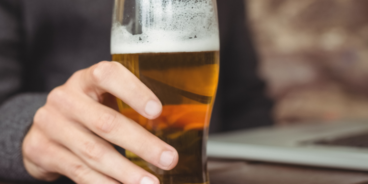 O que significa não gostar de beber cerveja, segundo os especialistas