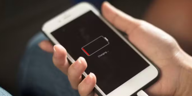 Veja como fazer a bateria do seu celular durar muito mais com 3 passos simples