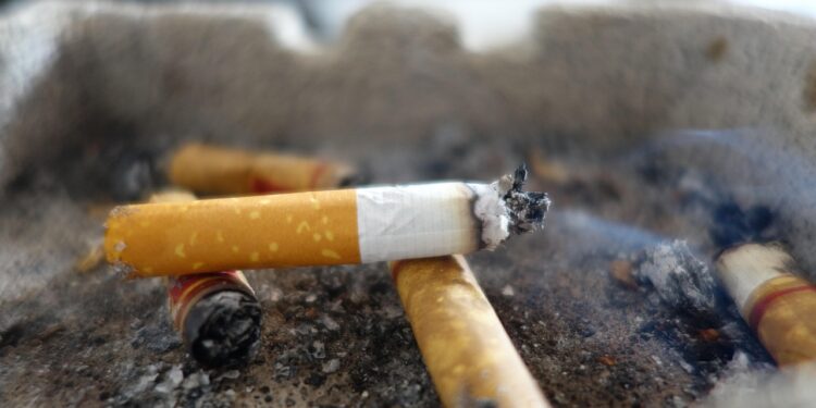 O que acontece com os seus pulmões e coração quando você fica 24 horas sem fumar cigarro