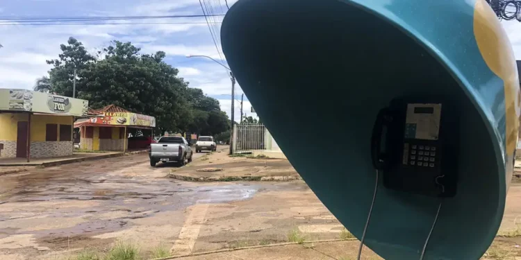 Anatel determina o recolhimento de todos os orelhões do Brasil em 2026