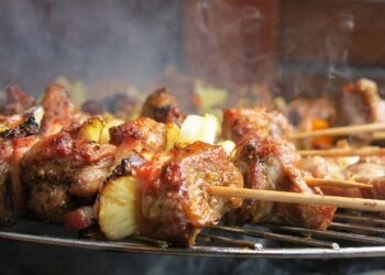 Anvisa suspende venda de item considerado obrigatório no churrasco dos brasileiros