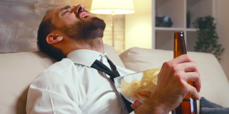 As 3 bebidas infalíveis que desinflamam o fígado e curam a ressaca