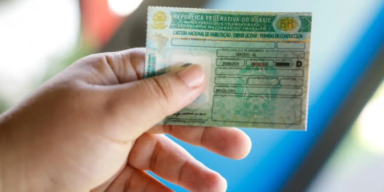 Brasileiros entre 50 e 69 anos vão receber benefício exclusivo, mas só poderão retirá-lo uma vez