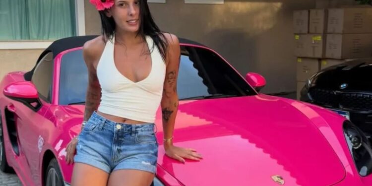 Com 22 anos, Ana Castela é responsável por ter um dos carros mais luxuosos do Brasil