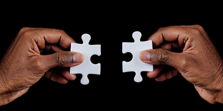 Cientistas criam nanopartículas capazes de reverter o Alzheimer