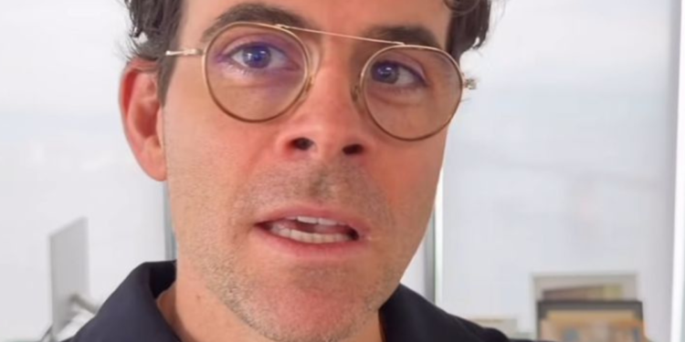 Dono do Instagram revela que 16h de uso diário da plataforma não configura vício ou dependência