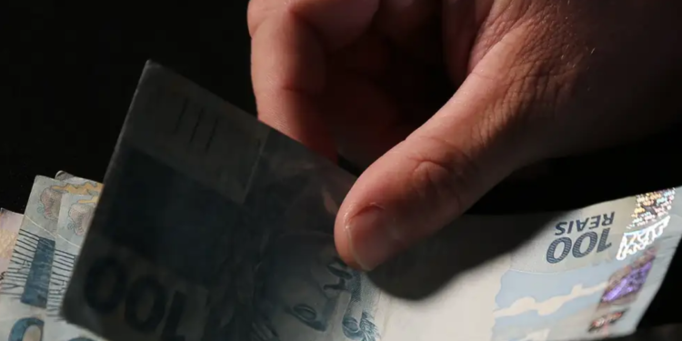 INSS vai pagar reembolso de valores atrasados para 87 mil aposentados e pensionistas