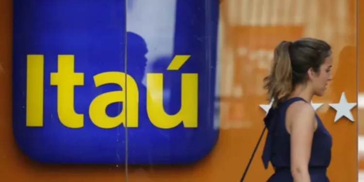 Itaú vai ressarcir clientes do Brasil inteiro, após descobrir cobranças indevidas no cartão de crédito