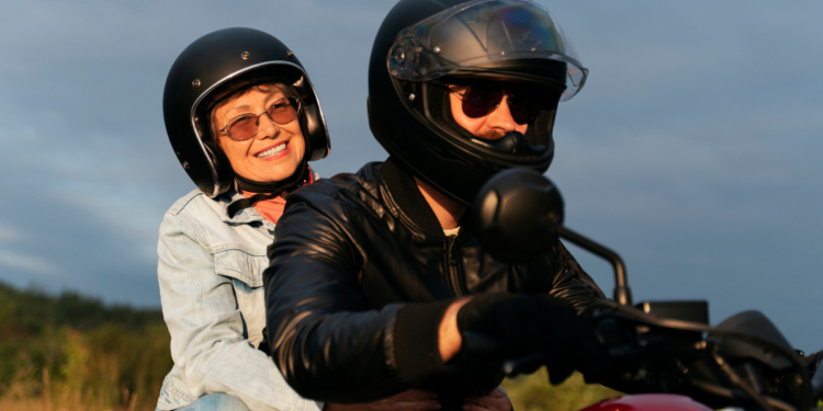 Nova regra baniu motos com duas pessoas e impôs multa alta nesta capital da América do Sul