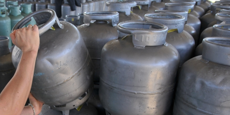 Redução acima de 12% no gás faz brasileiros celebrarem alívio nas contas