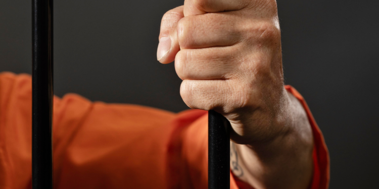 Se aprovada, lei histórica vai libertar para sempre todos os presos neste país