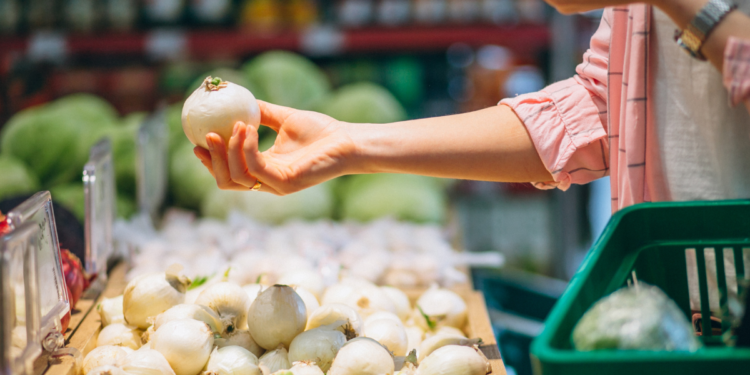 Todo brasileiro tem esse ingrediente na cozinha e ele vai pesar no bolso em 2026